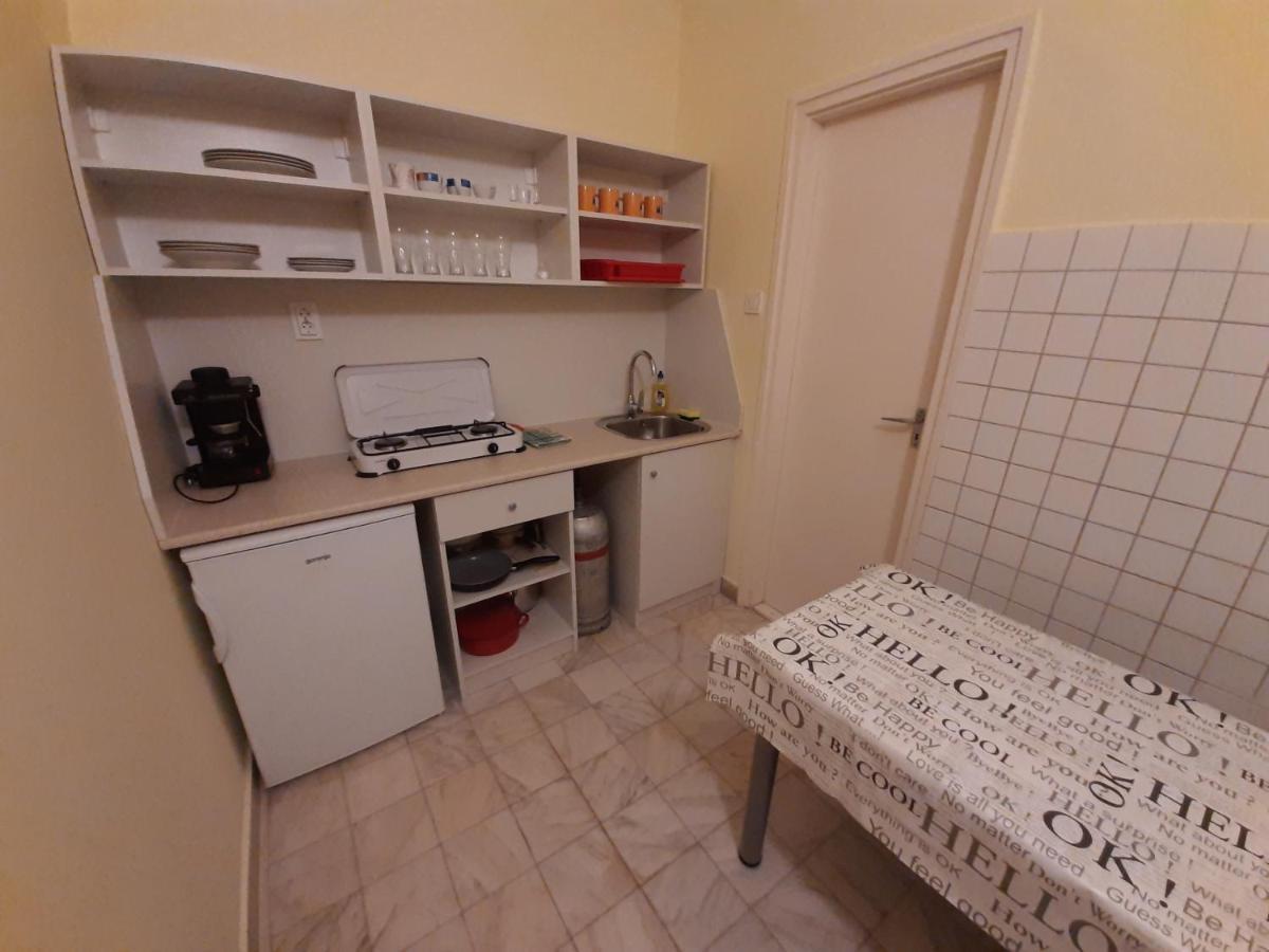 Gyopar Gyoengye Apartmanhaz Orosháza Dış mekan fotoğraf