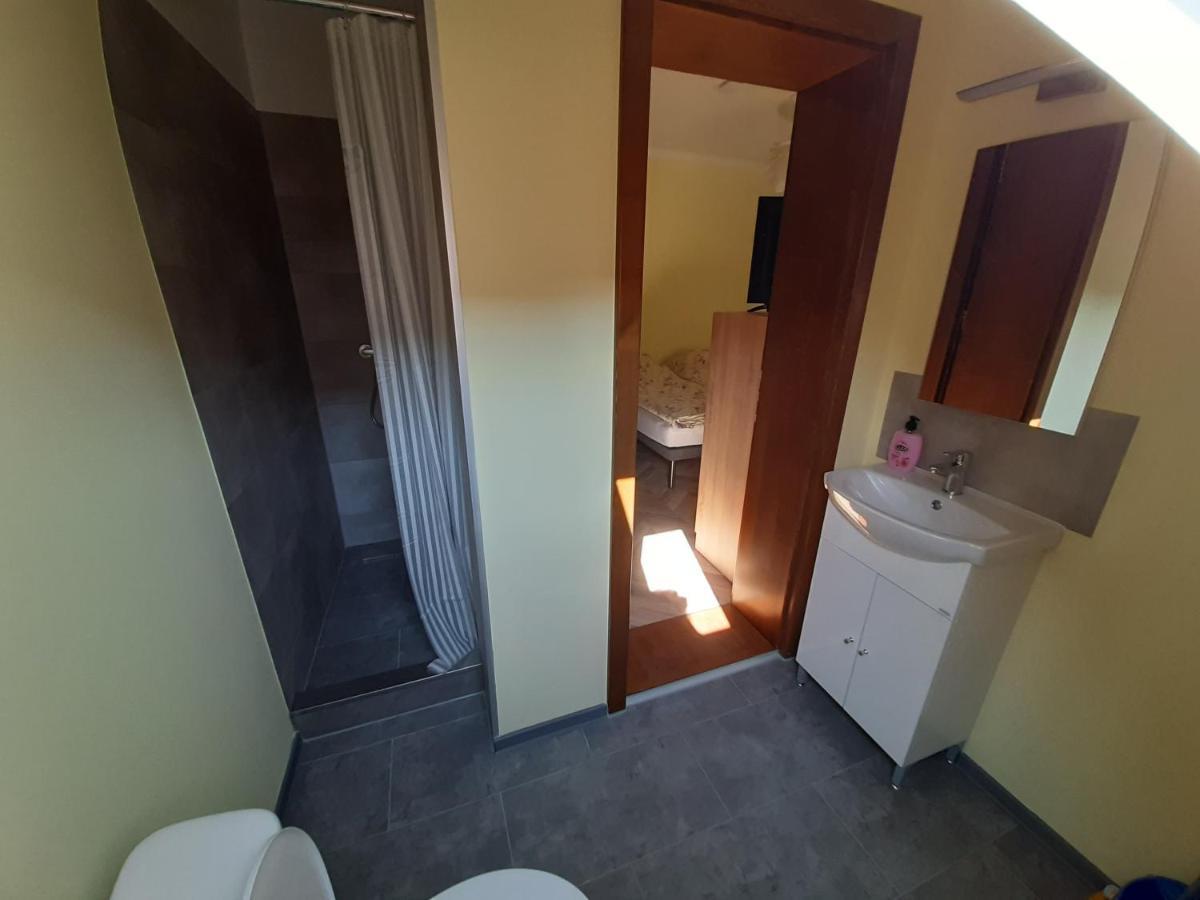 Gyopar Gyoengye Apartmanhaz Orosháza Dış mekan fotoğraf