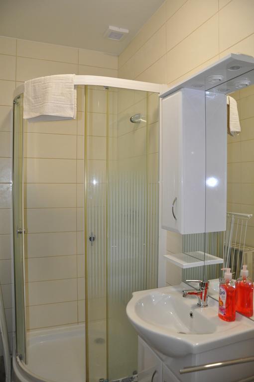 Gyopar Gyoengye Apartmanhaz Orosháza Dış mekan fotoğraf
